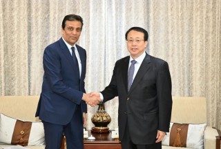 中国发展高层论坛2025年年会召开之际，龚正在京会见这些跨国公司高管