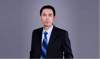 鹰瞳科技创始人张大磊：鹰瞳万语大模型与应用探索