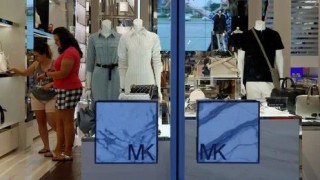 Capri暗示将上调Michael Kors手袋价格以应对关税冲击