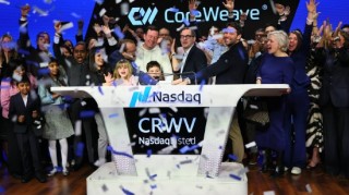 CoreWeave 股价反弹 12%，升至发行价以上