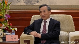 中国贸促会会长会见苹果公司CEO库克