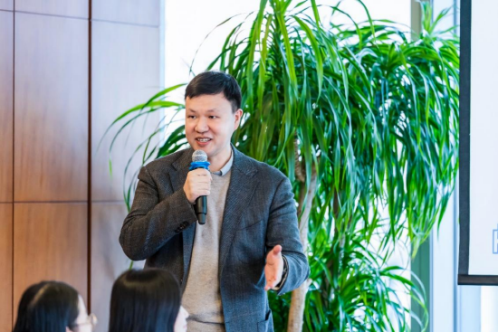 华安基金“一司一省一高校”|上海证券报携手上海交通大学走进机构参访  第3张