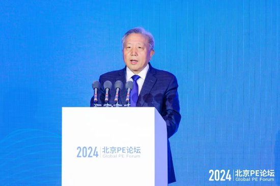 吴晓求：当下稳定是最重要的 应该把重点放在法律的完善、规则的公平、制度的稳定和市场的透明上  第1张