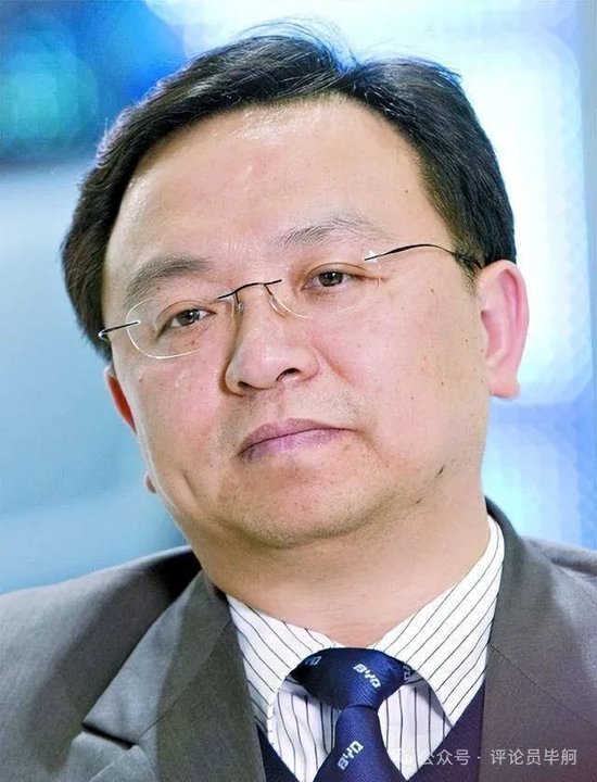 像比亚迪一样“踩踏”燃油车  还是像蔚来李斌一样道歉？ 第1张