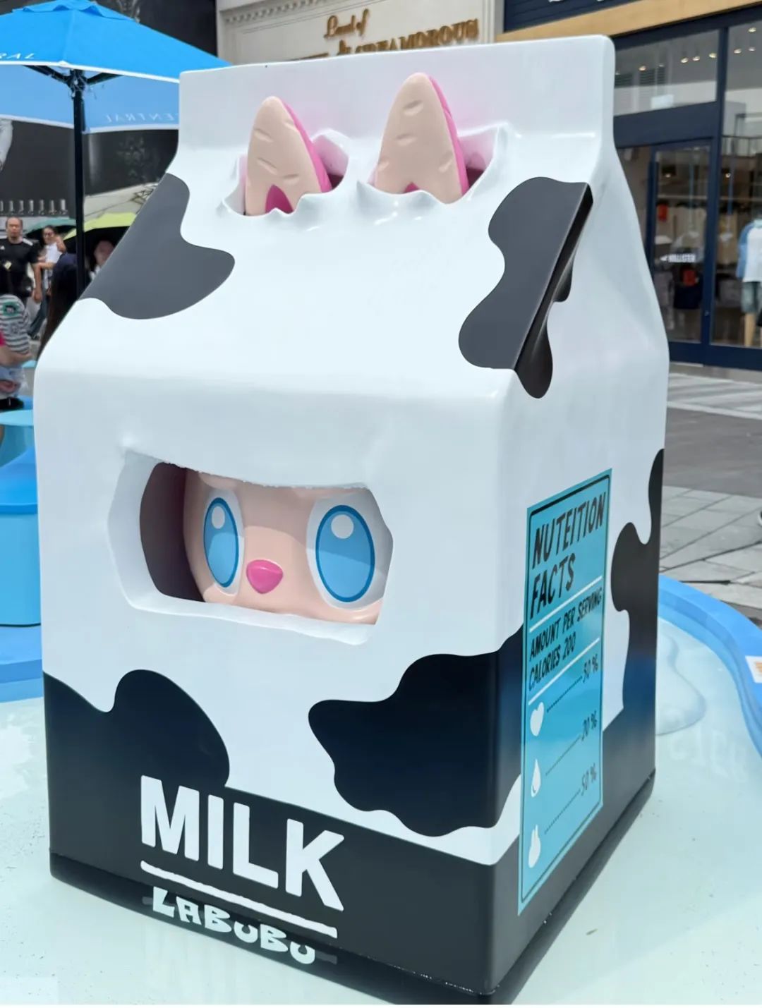 LABUBU拍出108万，52TOYS冲刺港股，潮玩第三极能否突围？  第4张